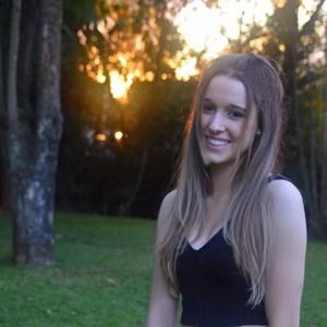 Meet your Posher, Dominique